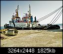 -safaga-30-1-08-tugs-parked-up.jpg